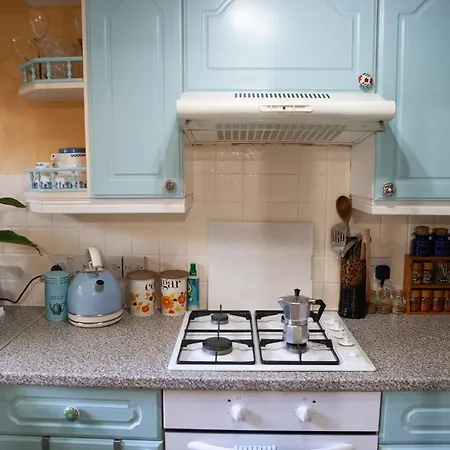 Charming 1 Bedroom In Lägenhet Bristol