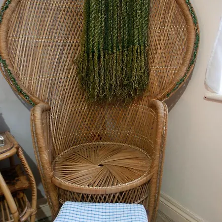 Charming 1 Bedroom In Bristol